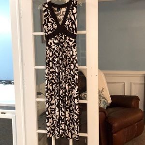 Floor length sleeveless maxi dress